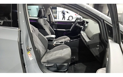 VW Golf 8 2.0TDI DSG | HUD | ACC | Шибедах - автомобили, коли, обяви за нови и употребявани 8