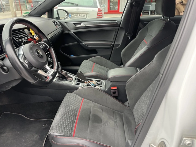 VW Golf 2.0 BENZ - автомобили, коли, обяви за нови и употребявани 11