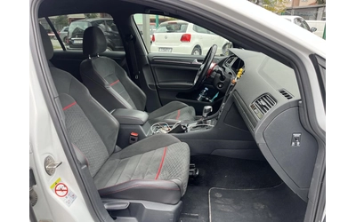 VW Golf 2.0 BENZ - автомобили, коли, обяви за нови и употребявани 16