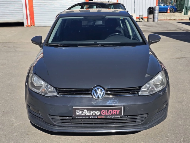 VW Golf 1.2 BENZ - автомобили, коли, обяви за нови и употребявани 2