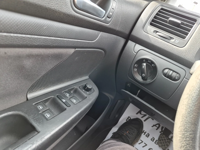 VW Golf 1.9 TDI - автомобили, коли, обяви за нови и употребявани 15