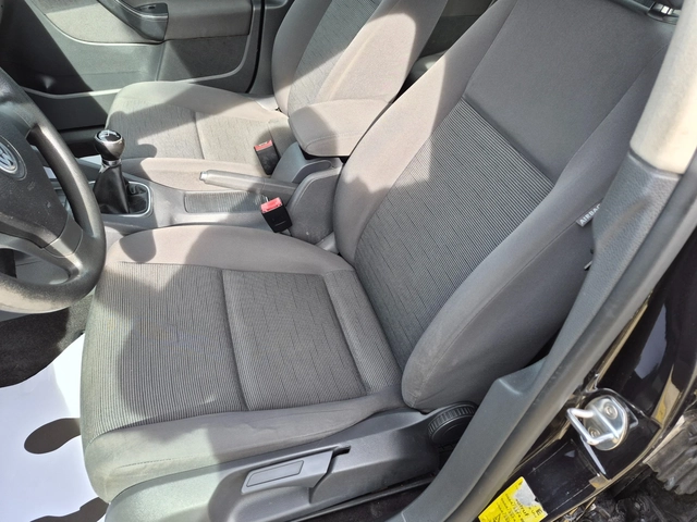 VW Golf 1.9 TDI - автомобили, коли, обяви за нови и употребявани 9