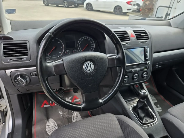 VW Golf 2.0TDI-140кс= 6СКОРОСТИ= НАВИ= ПАРКТРОНИК - автомобили, коли, обяви за нови и употребявани 7