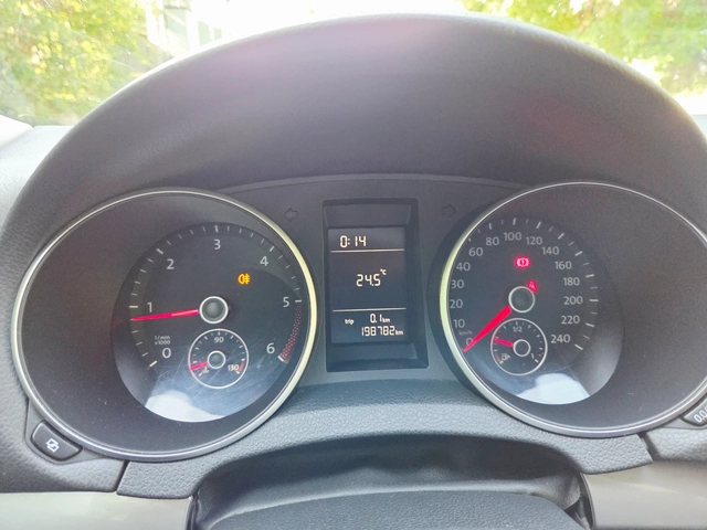 VW Golf 1, 600TDI EURO5 - автомобили, коли, обяви за нови и употребявани 12