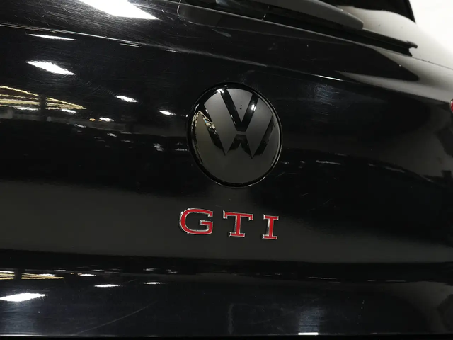 VW Golf AUTOBAHN | CARPLAY Front Wheel Drive - автомобили, коли, обяви за нови и употребявани 19