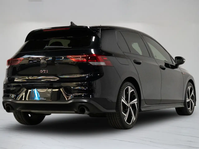VW Golf GTI AUTOBAHN | CARPLAY Front Wheel Drive - автомобили, коли, обяви за нови и употребявани 3
