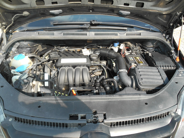 VW Golf Plus 1.6i* 102* k.c* GAZ* - автомобили, коли, обяви за нови и употребявани 13