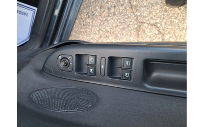 VW Golf Plus 1, 6 tdi - автомобили, коли, обяви за нови и употребявани 9