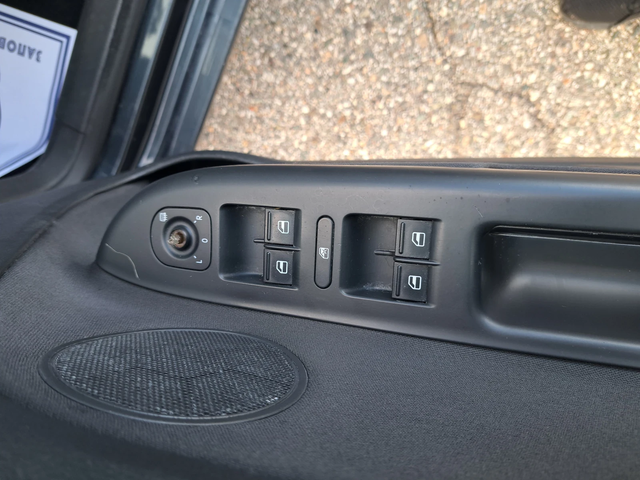 VW Golf Plus 1, 6 tdi - автомобили, коли, обяви за нови и употребявани 9