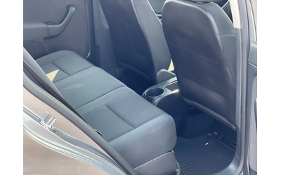 VW Golf Plus 1.4i - автомобили, коли, обяви за нови и употребявани 9