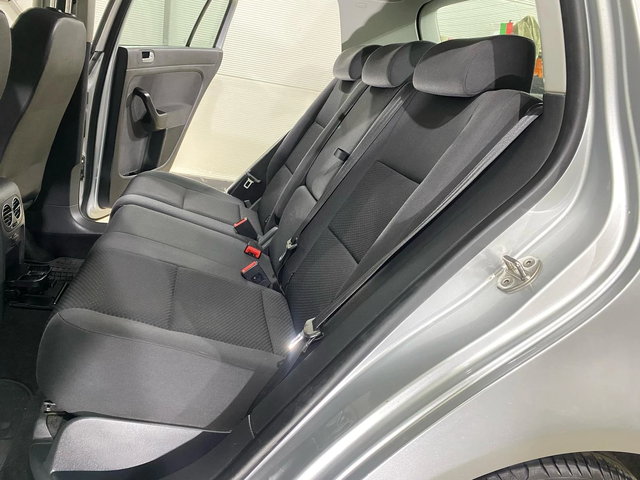 VW Golf Plus 1.6 TDI - автомобили, коли, обяви за нови и употребявани 9