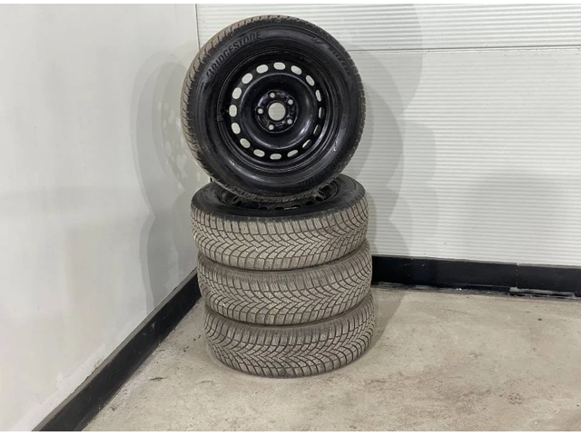 VW Golf Plus 1.6 TDI * AUTO* - автомобили, коли, обяви за нови и употребявани 11