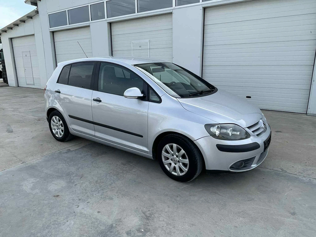 VW Golf Plus 1.6i 102k.c * 145000km* UNIKAT* - автомобили, коли, обяви за нови и употребявани 10