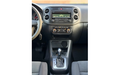 VW Golf Plus 1.6TDi~105hp~АВТОМАТ~170000км!!! - автомобили, коли, обяви за нови и употребявани 11