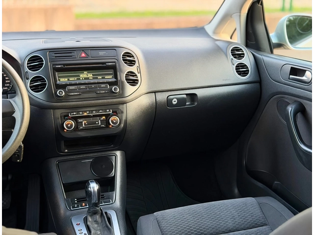 VW Golf Plus 1.6TDi~105hp~АВТОМАТ~170000км!!! - автомобили, коли, обяви за нови и употребявани 12