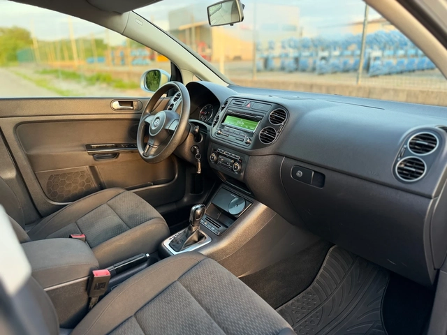 VW Golf Plus 1.6TDi~105hp~АВТОМАТ~170000км!!! - автомобили, коли, обяви за нови и употребявани 13