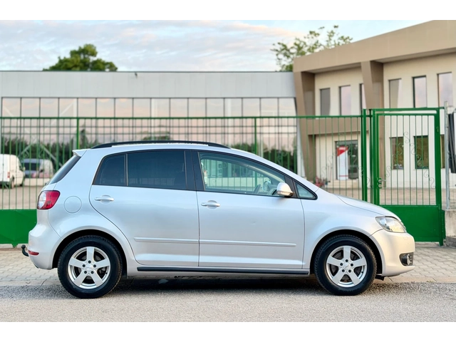 VW Golf Plus 1.6TDi~105hp~АВТОМАТ~170000км!!! - автомобили, коли, обяви за нови и употребявани 3