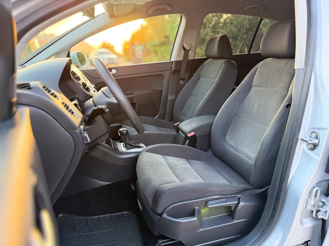 VW Golf Plus 1.6TDi~105hp~АВТОМАТ~170000км!!! - автомобили, коли, обяви за нови и употребявани 9