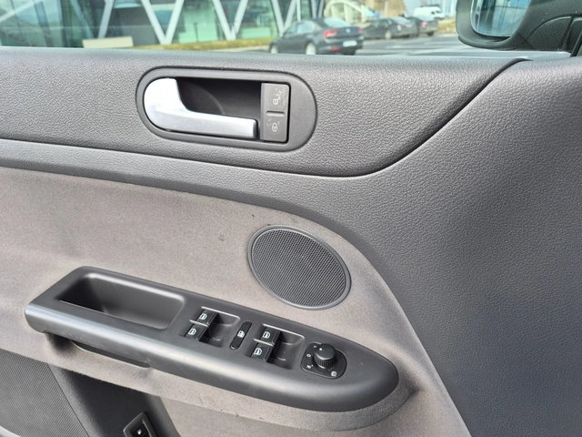 VW Golf Plus 1.9 TDI - автомобили, коли, обяви за нови и употребявани 16