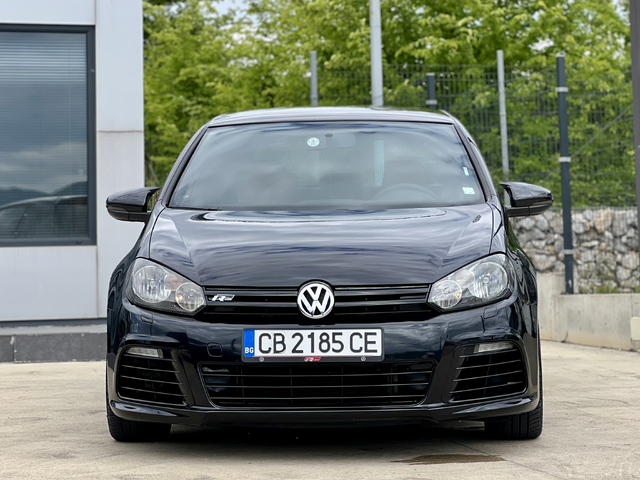 VW Golf R-LINE / 2.0TDI / СЕРВИЗНА ИСТОРИЯ / ОБСЛУЖЕН - автомобили, коли, обяви за нови и употребявани 1
