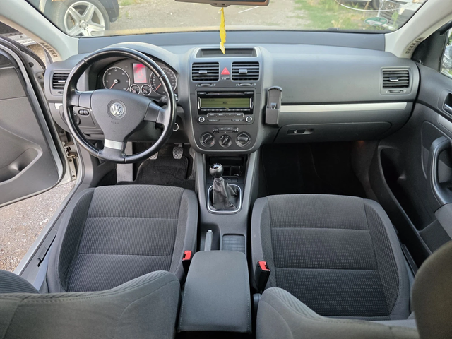 VW Golf Variant - автомобили, коли, обяви за нови и употребявани 9