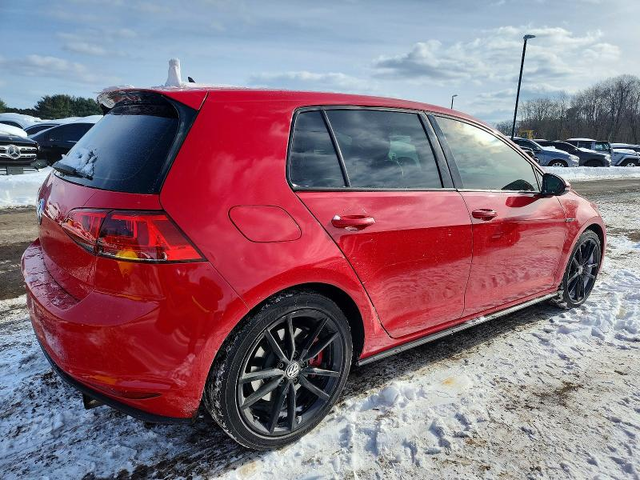 VW GTI 2 L 4 Front-wheel Drive - автомобили, коли, обяви за нови и употребявани 3