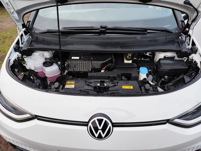 VW ID.3 Pro Performance - автомобили, коли, обяви за нови и употребявани 12