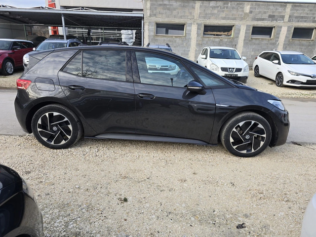 VW ID.3 PRO 62KWH Лизинг - автомобили, коли, обяви за нови и употребявани 4