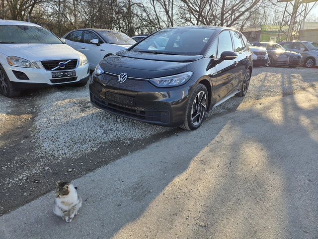 VW ID.3 PRO 150KW 62KWH Самопаркиране Гаранция Лизинг - автомобили, коли, обяви за нови и употребявани 0