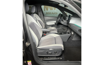 VW ID.3 Pro S* Massage* Keyless* Ambient - автомобили, коли, обяви за нови и употребявани 8