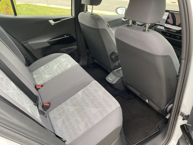 VW ID.3 Pro Performance 62 kWh (204 кс) - автомобили, коли, обяви за нови и употребявани 12