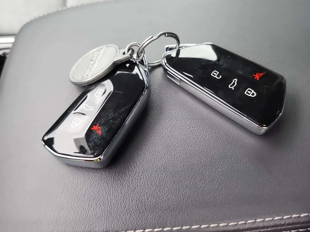 VW ID.4 PRO| AWD| 2 КЛЮЧА| 2 ЧИФТА ГУМИ - автомобили, коли, обяви за нови и употребявани 16
