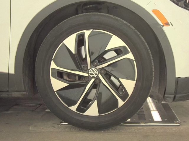 VW ID.4 PRO - автомобили, коли, обяви за нови и употребявани 8