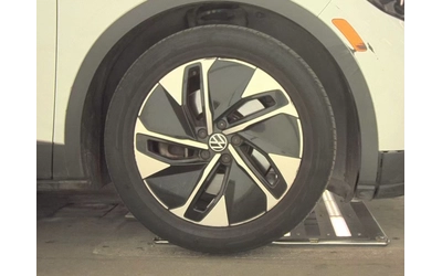 VW ID.4 PRO - автомобили, коли, обяви за нови и употребявани 8
