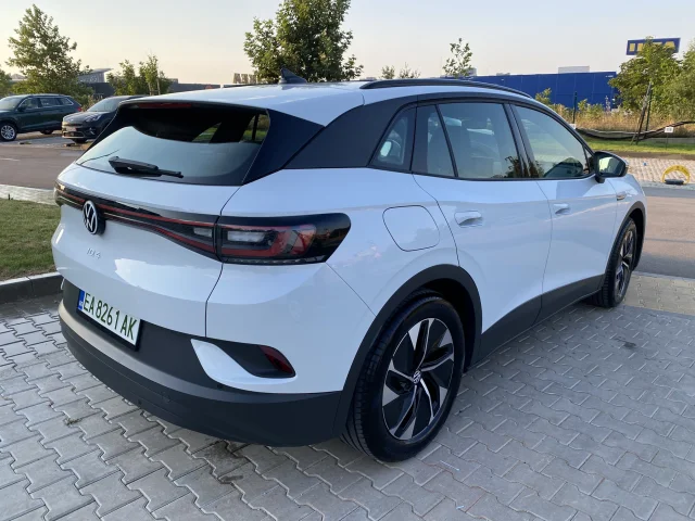 VW ID.4 SOH 93.18% - автомобили, коли, обяви за нови и употребявани 4