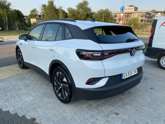 VW ID.4 SOH 93.18% - автомобили, коли, обяви за нови и употребявани 6