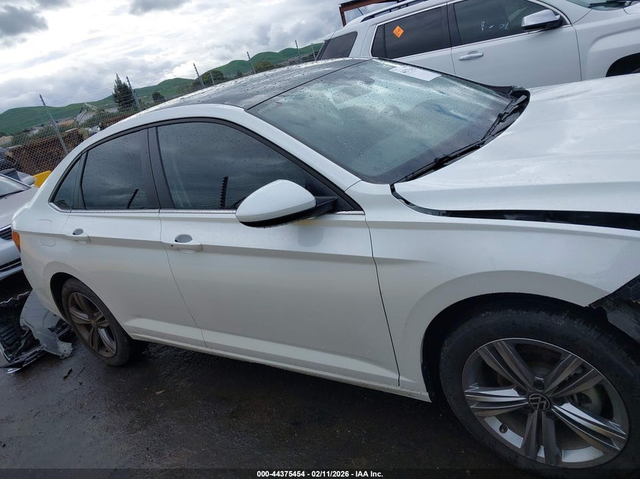 VW JETTA 1.5L I-4 DI, DOHC, VVT, TURBO, 158HP Front Wheel Drive - автомобили, коли, обяви за нови и употребявани 13