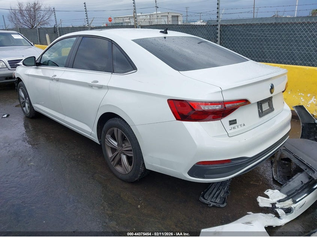 VW JETTA 1.5L I-4 DI, DOHC, VVT, TURBO, 158HP Front Wheel Drive - автомобили, коли, обяви за нови и употребявани 2