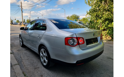 vw-jetta - 4
