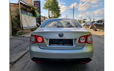 vw-jetta - 5