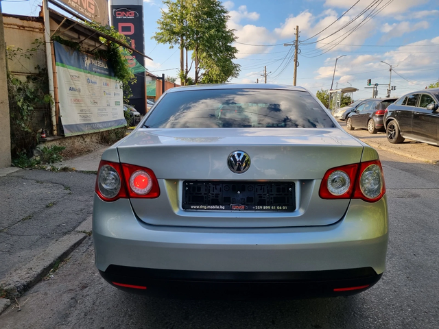 VW Jetta 1, 600 EURO4 - автомобили, коли, обяви за нови и употребявани 5