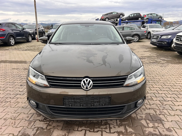 VW Jetta 1.2TSI NAVI EURO 5 - автомобили, коли, обяви за нови и употребявани 2