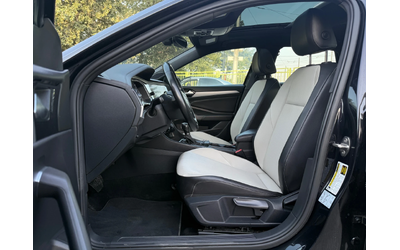 VW Jetta R-line* DISTR* LineAssist* М.Точка* CarPlay* ПОДГ* - автомобили, коли, обяви за нови и употребявани 6