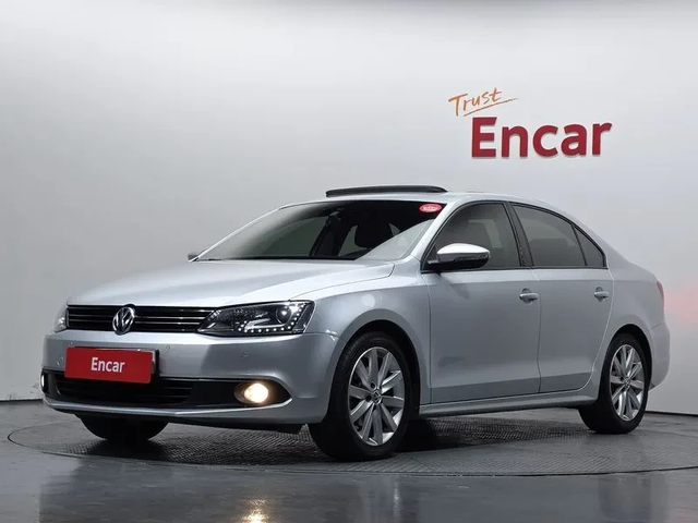 VW Jetta 2.0 TDI - автомобили, коли, обяви за нови и употребявани 0