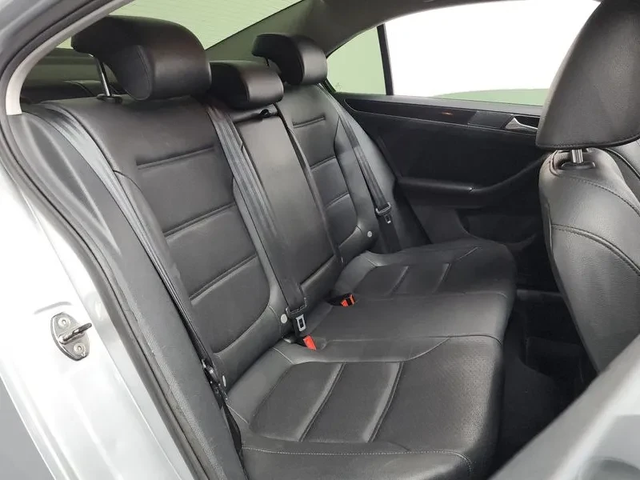 VW Jetta 2.0 TDI - автомобили, коли, обяви за нови и употребявани 11