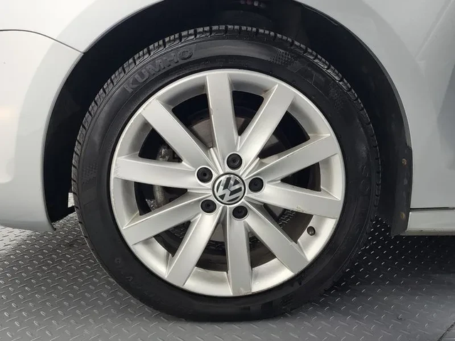 VW Jetta 2.0 TDI - автомобили, коли, обяви за нови и употребявани 4