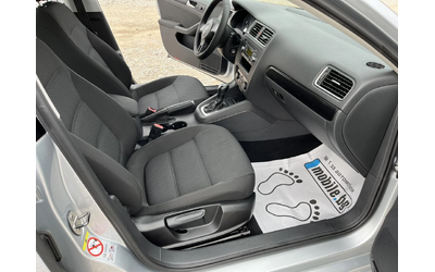 VW Jetta 1.6TDI 105к DSG BLUEMOTION КЛИМАТРОНИК ВНОС ИТАЛИЯ - автомобили, коли, обяви за нови и употребявани 10