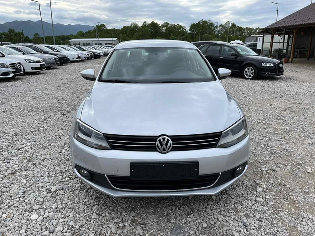VW Jetta 1.6TDI 105к DSG BLUEMOTION КЛИМАТРОНИК ВНОС ИТАЛИЯ - автомобили, коли, обяви за нови и употребявани 1