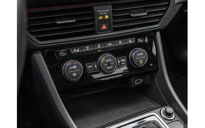 VW Jetta EXECLINE* ОБДУХ* ПОДГРЕВИ* BEATS* АМБИЕНТ* DIGITAL - автомобили, коли, обяви за нови и употребявани 10