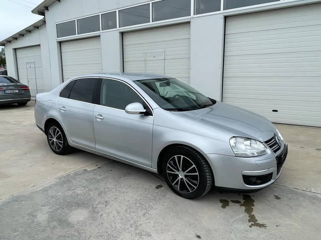 VW Jetta 1.9tdi 105k.c * Nova* UNIKAT* - автомобили, коли, обяви за нови и употребявани 11